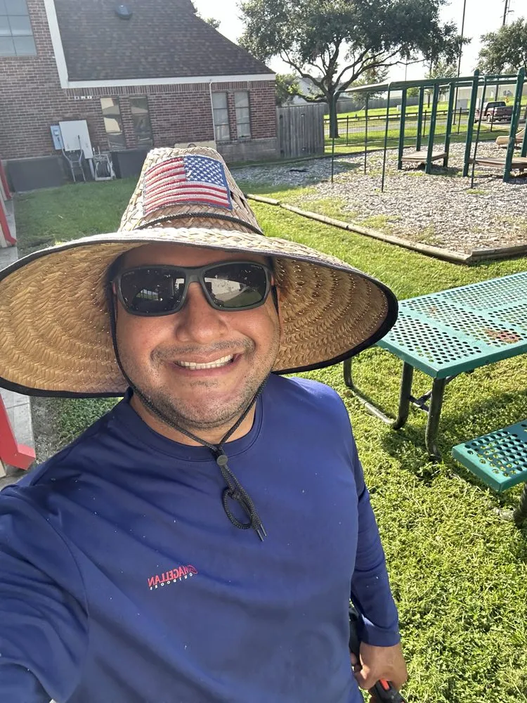 Custom outdoor landscaping experts serving Brookshire, TX - Elite lawn service