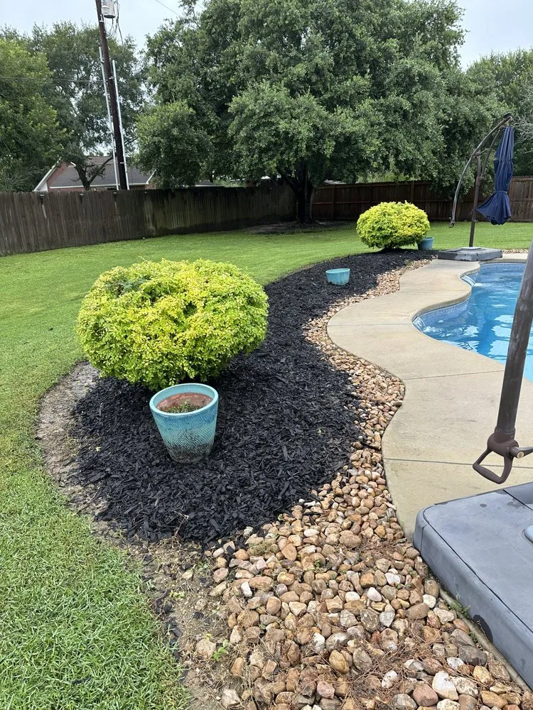 Custom residential landscaping for homes across Brookshire, TX - Elite lawn service