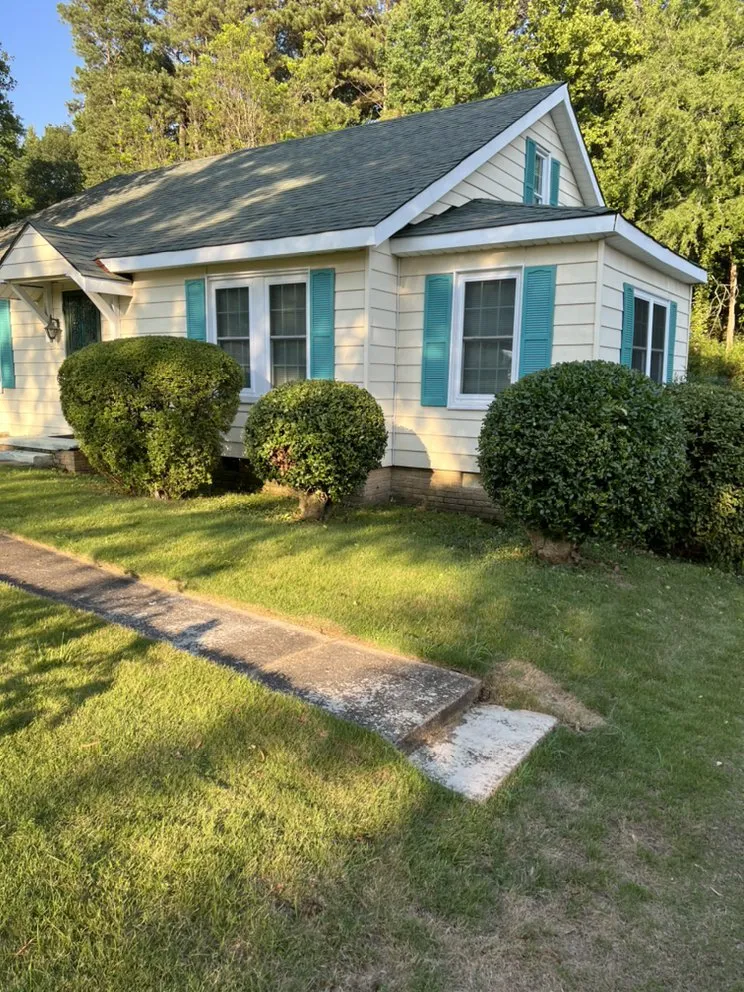 Reliable outdoor landscaping for residential properties in Selmer, TN by Elite Lawn Services