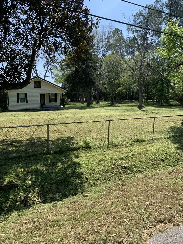 Affordable residential landscaping experts serving Ball, LA - Elite Lawn Solutions