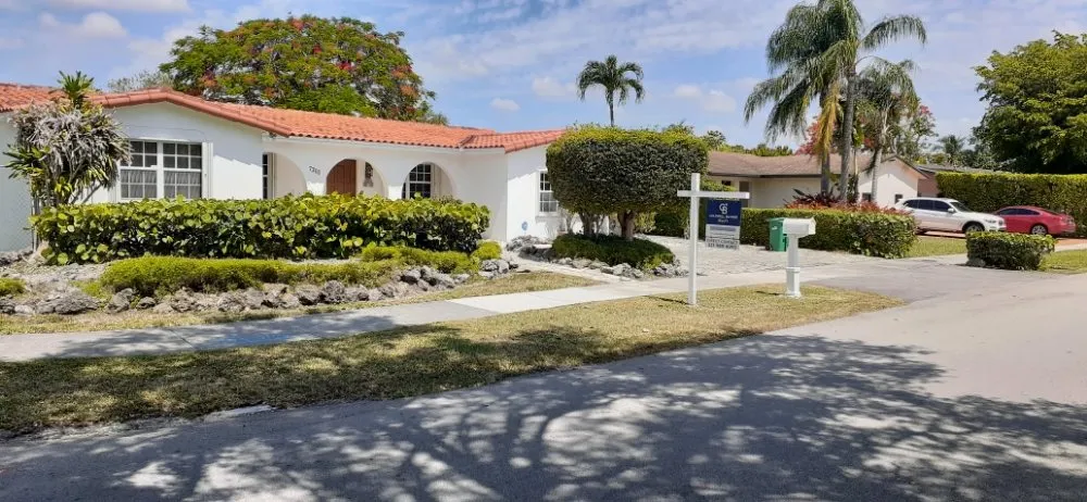 Reliable residential landscaping near you in Miami, FL by Elite LawnCare Service