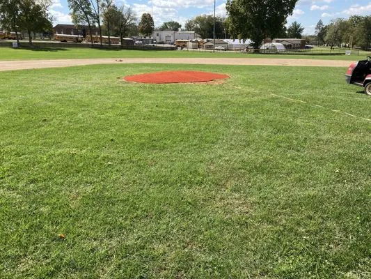 Elite Lawns & Landscapes Logo