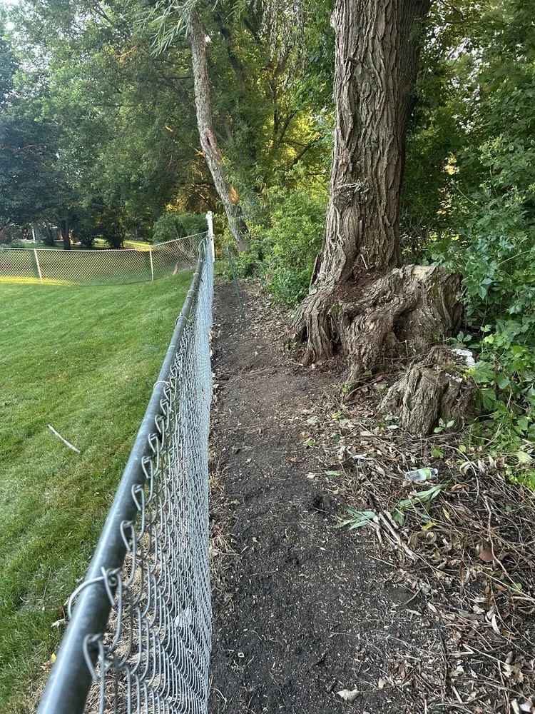 Custom garden landscaping for homes in Owatonna, MN by Elite Lawns