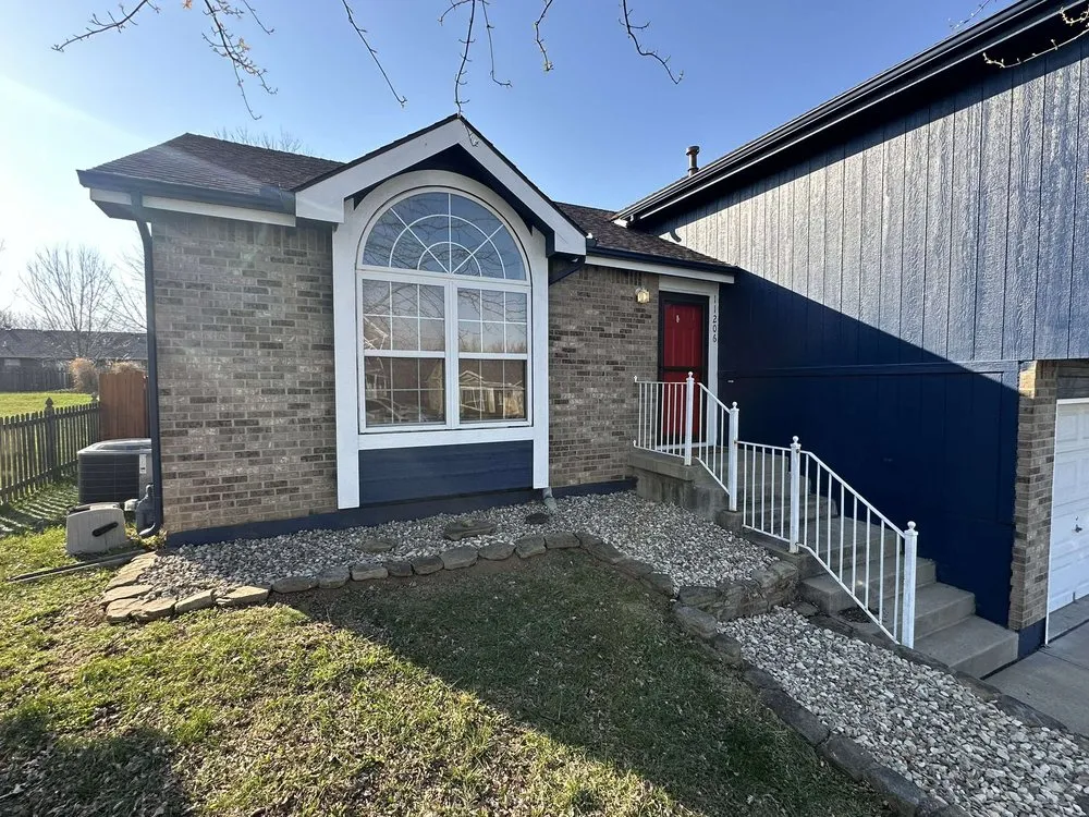 Expert residential landscaping in Leawood, KS by Elite Lines Lawn and Landscape