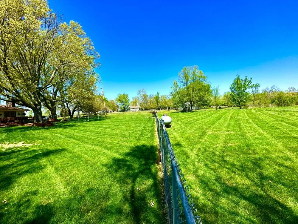 Top-rated outdoor landscaping experts serving Leawood, KS - Elite Lines Lawn and Landscape