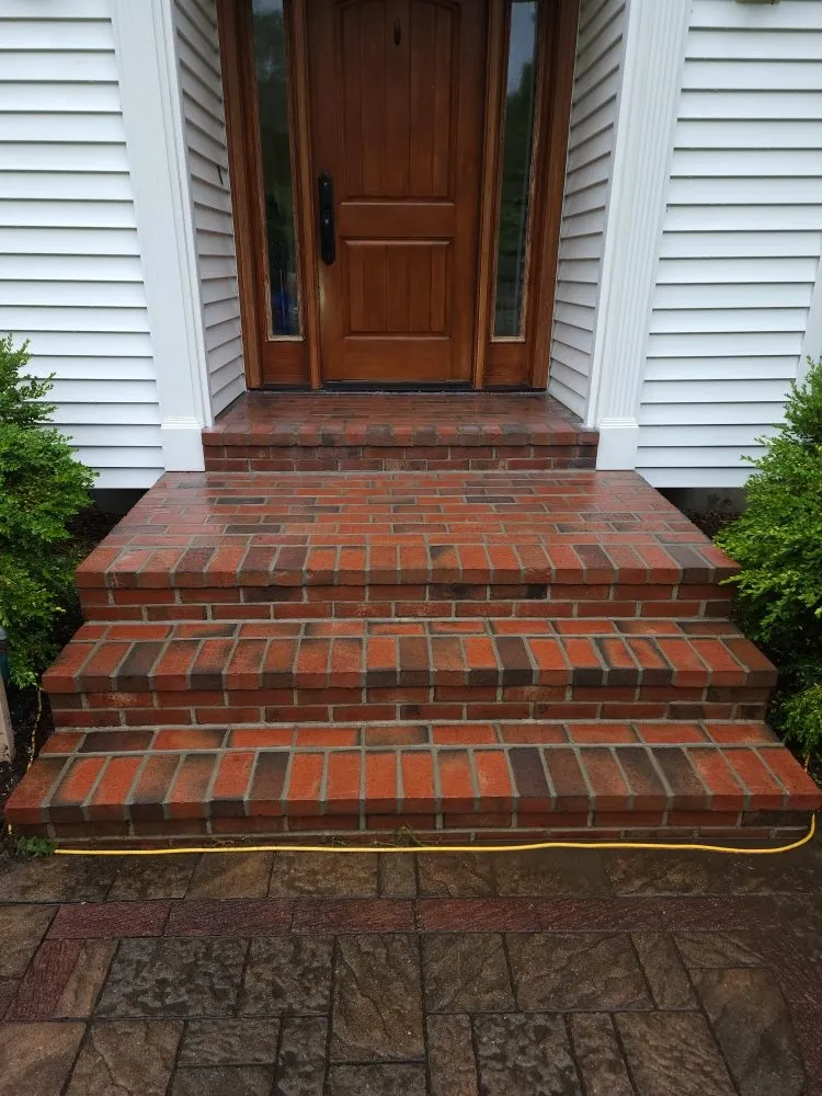 Trusted yard maintenance for beautiful yards across Killingly, CT - Elite Masonry and Hardscapes