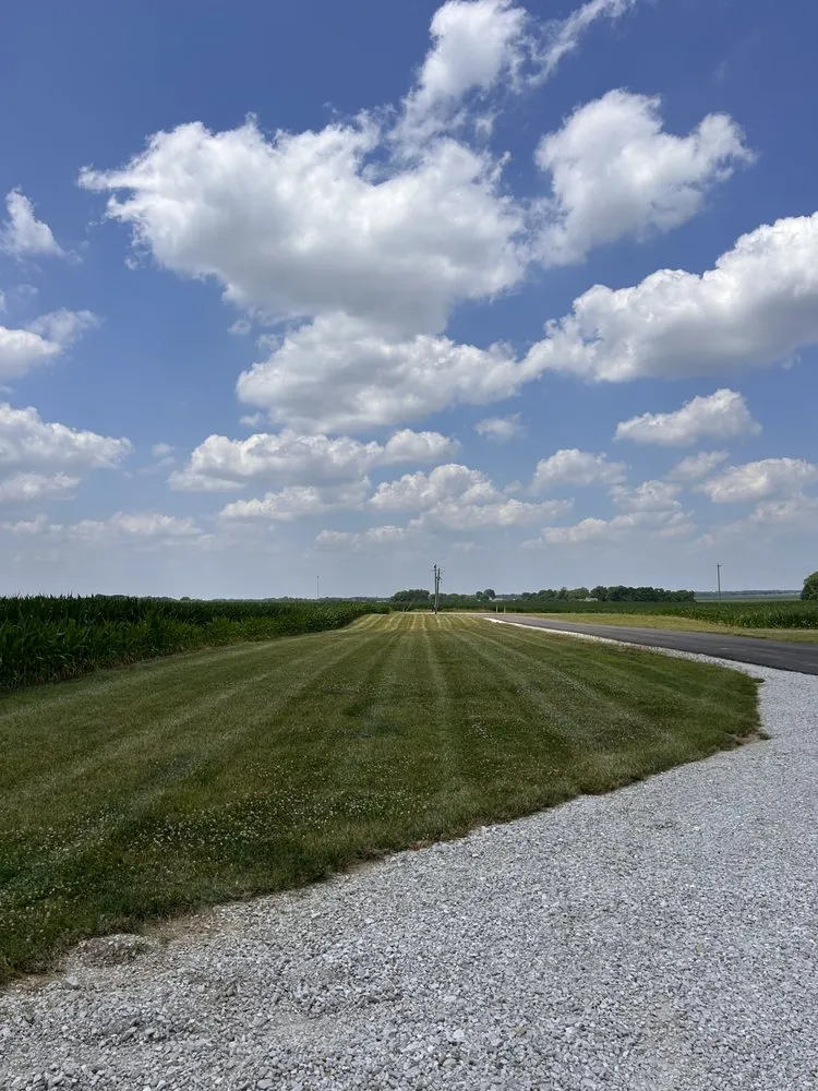 Affordable yard cleanup service experts serving Martinsville, IN - Elite Outdoor Landscaping