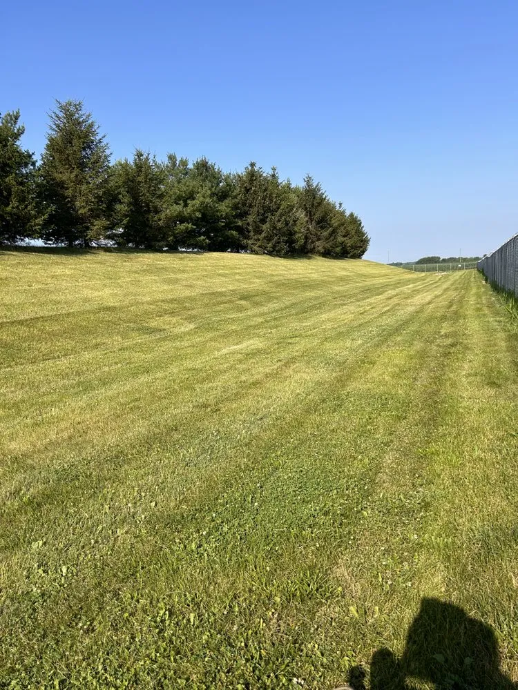 Reliable lawn mowing service in Martinsville, IN - Elite Outdoor Landscaping