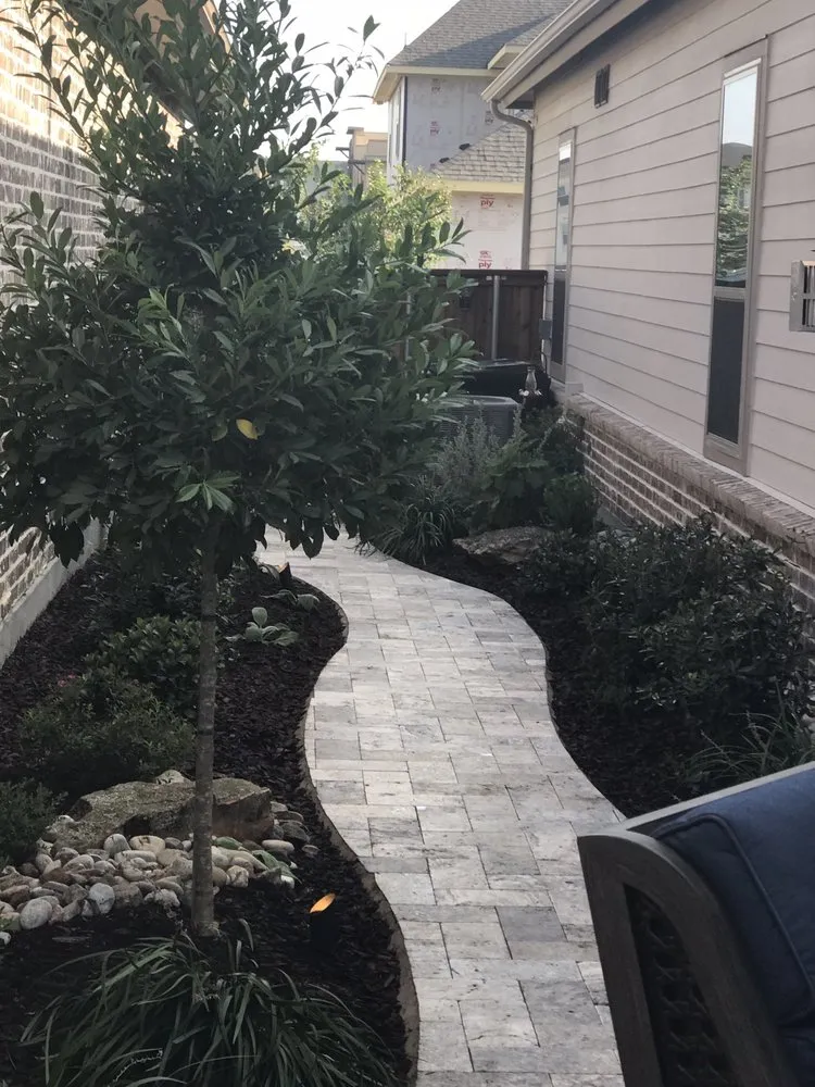 Professional landscape design experts serving Frisco, TX - Elite Outdoor Living