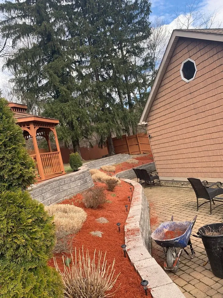 Professional lawn care service experts serving Steubenville, OH - Elite Outdoor Services