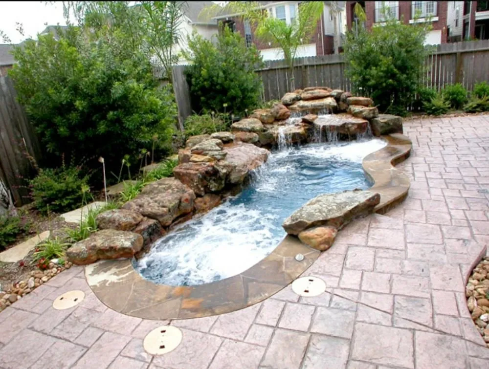 Trusted landscaping services for year-round maintenance across Frisco, TX - Elite Pools and Landscaping