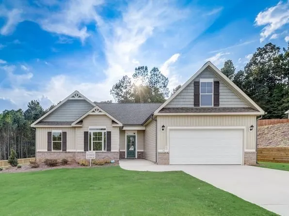 Professional outdoor landscaping for residential properties across Fort Wayne, IN - Elite Power Washing & LawnCare