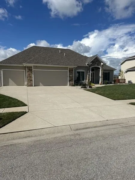 Top-rated lawn care service experts serving Fort Wayne, IN - Elite Power Washing & LawnCare