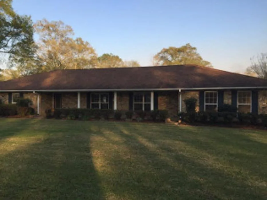 Expert yard maintenance in Brookhaven, MS - Elite Property Services