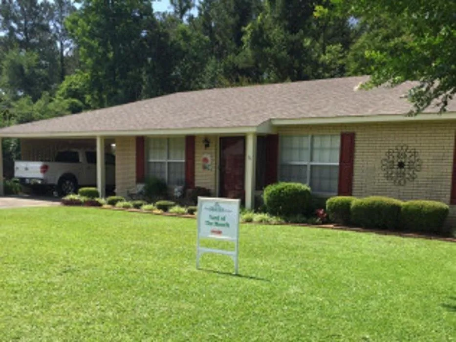 Reliable landscape design in Brookhaven, MS - Elite Property Services