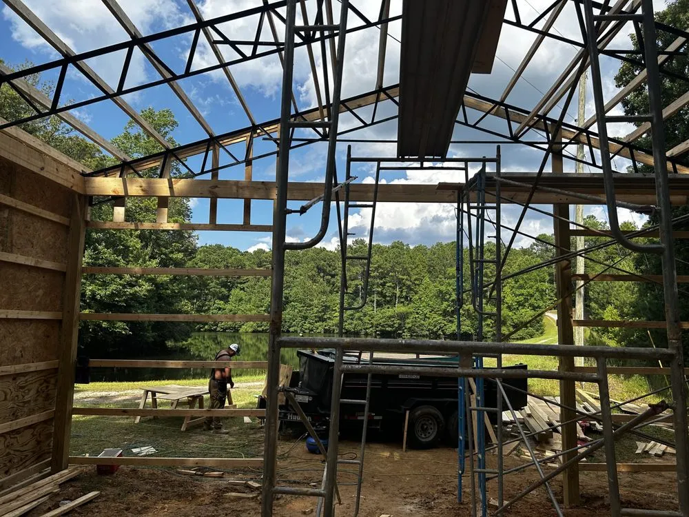 Affordable outdoor landscaping experts serving Tuscaloosa, AL - Elite Renovation & Construction