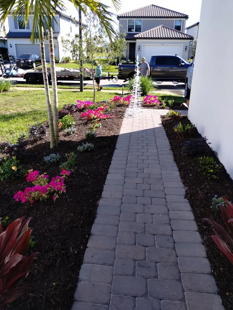 Trusted residential landscaping experts serving Bradenton, FL - Elite Scapes