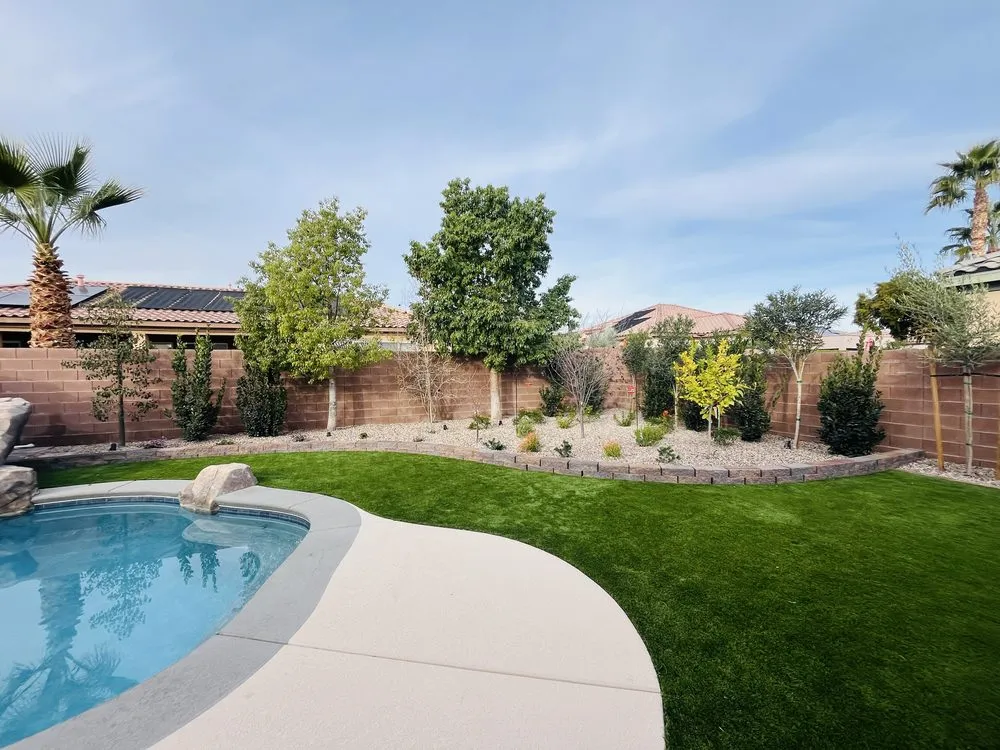 Professional lawn care service experts serving Las Vegas, NV - Elite Service Landscaping