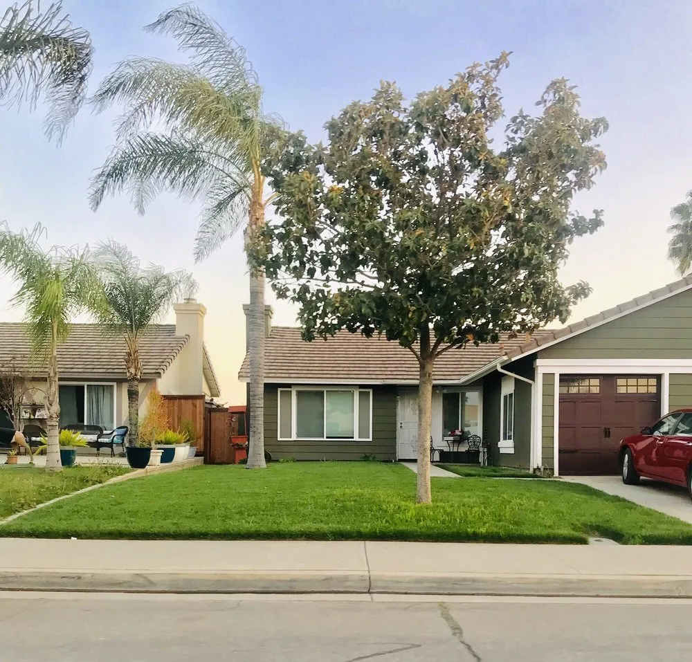 Top-rated lawn mowing service in Moreno Valley, CA by Elite Sod