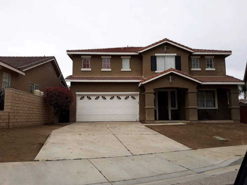 Custom residential landscaping in Moreno Valley, CA by Elite Sod