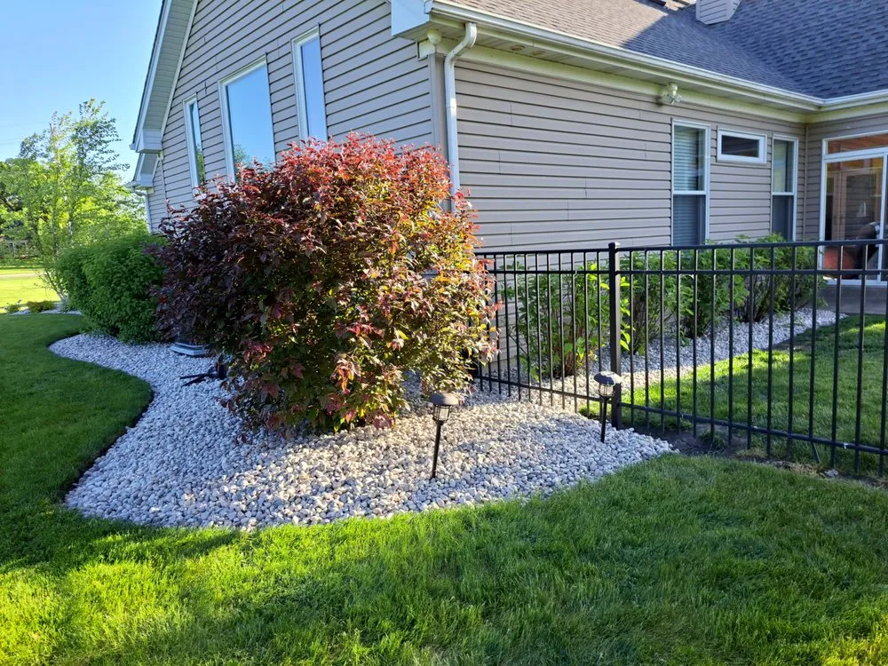 Affordable garden landscaping for residential properties in Mchenry, IL by Elite Springs