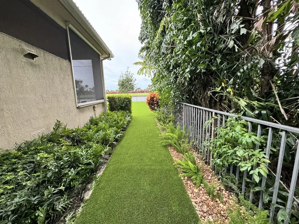 Affordable landscape design in Jupiter, FL by Elite Synthetic Turf