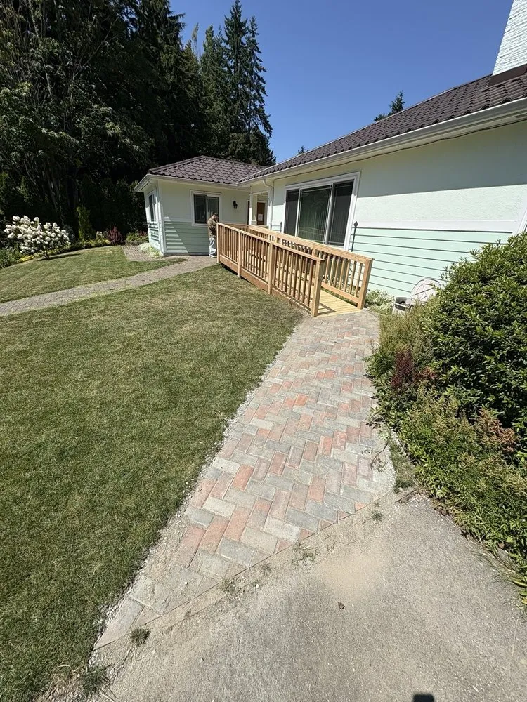 Expert yard maintenance for beautiful yards across Los Angeles, CA - Elite Team Builders