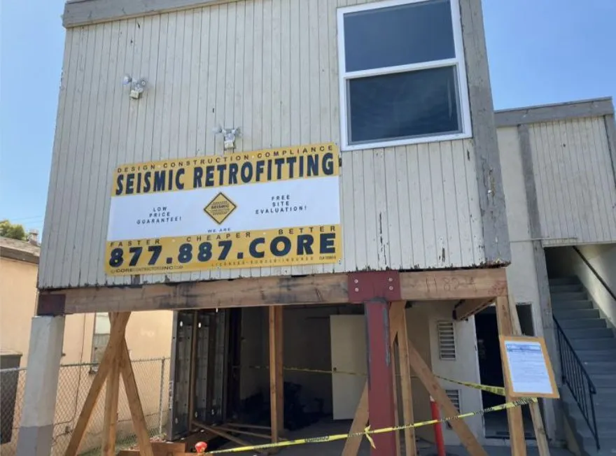 Affordable lawn mowing service for beautiful yards in Los Angeles, CA by Elite Team Builders