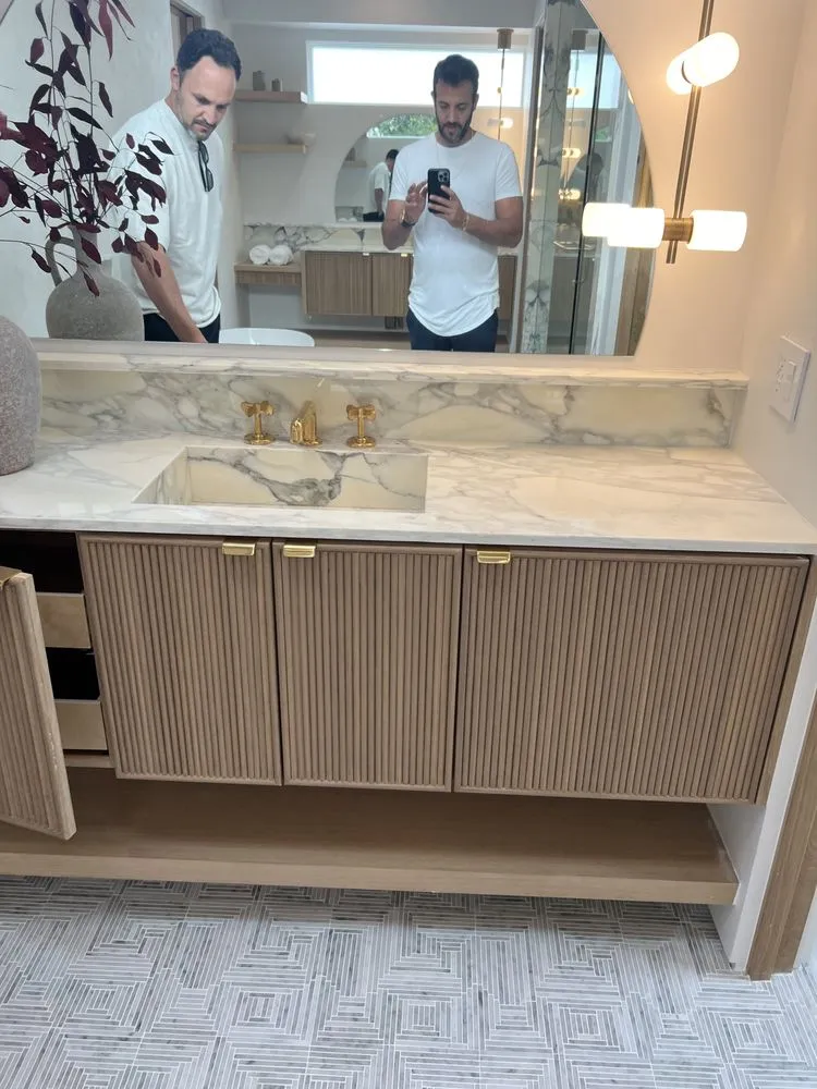 Custom yard cleanup service for homes in Los Angeles, CA by Elite Team Builders