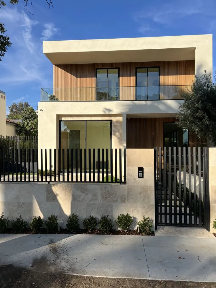 Custom landscaping services in Los Angeles, CA by Elite Team Builders