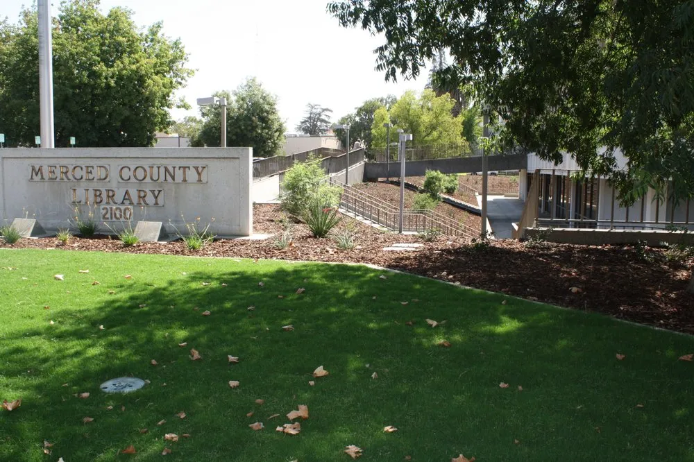 Expert yard maintenance near you in Clovis, CA by Elite Team Offices