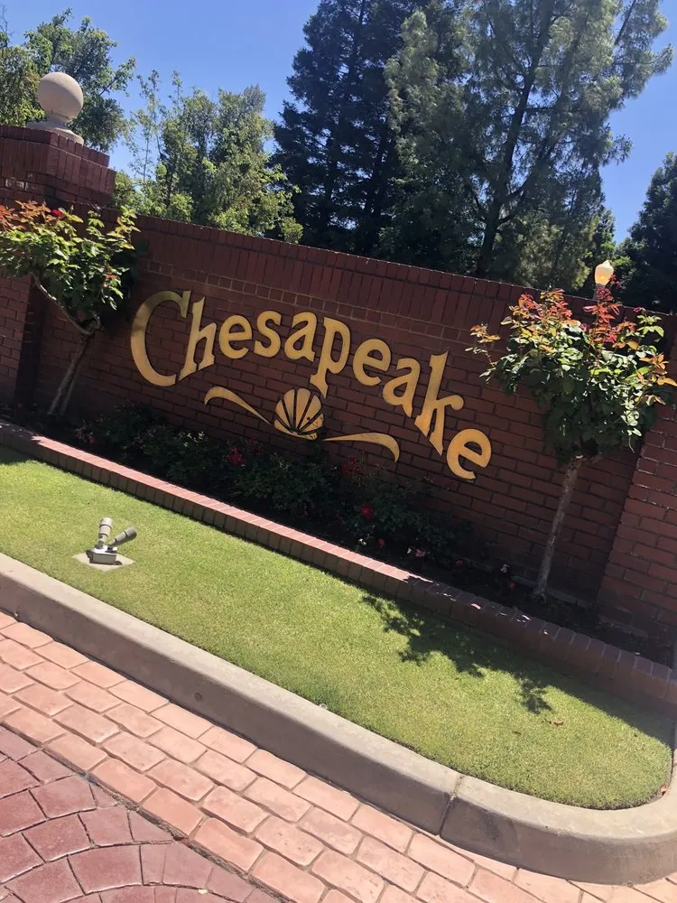 Professional lawn mowing service experts serving Clovis, CA - Elite Team Offices