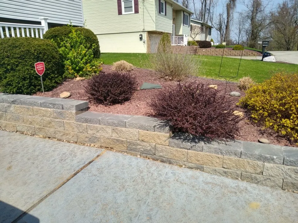 Local yard cleanup service for homes in Weirton, WV by Elite Works