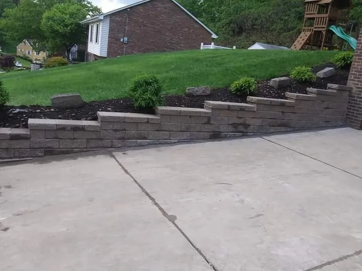 Custom lawn mowing service in Weirton, WV by Elite Works