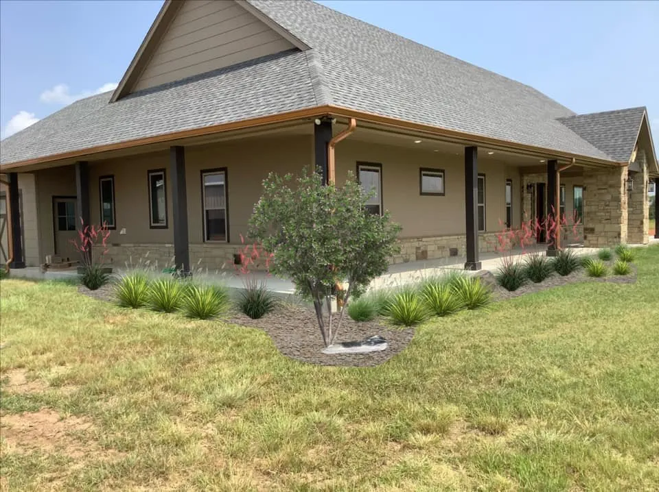 Reliable residential landscaping experts serving Norman, OK - Elkhorn Landscaping