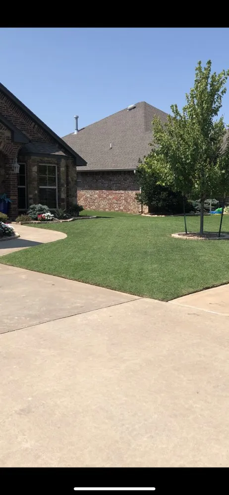 Top-rated garden landscaping experts serving Yukon, OK - Elkins Lawncare and Landscape