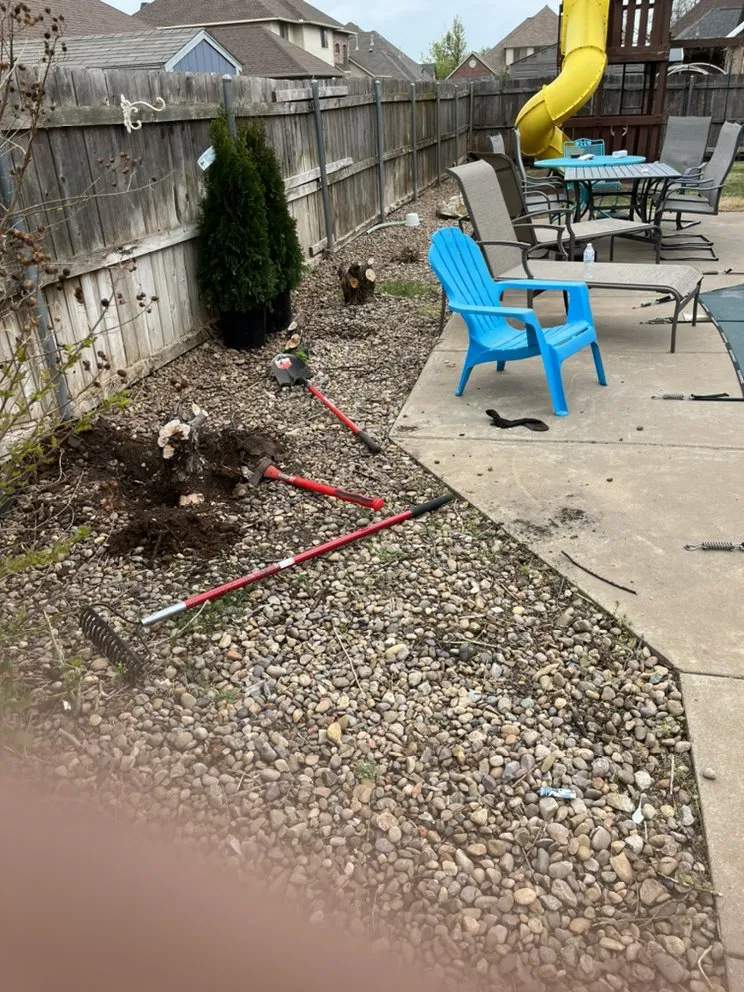 Expert lawn mowing service experts serving Yukon, OK - Elkins Lawncare and Landscape