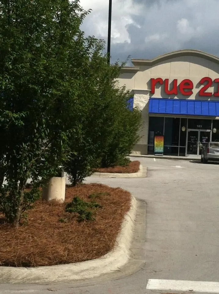 Custom landscaping services in New Bern, NC - Elks Lawn Care & Landscaping