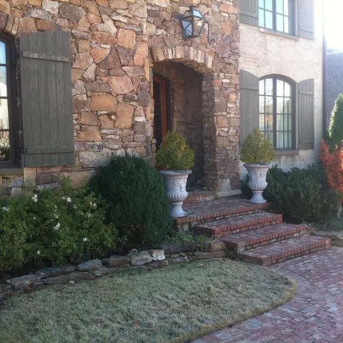 Professional yard maintenance in Bartlett, TN - Ellington Landscape Design