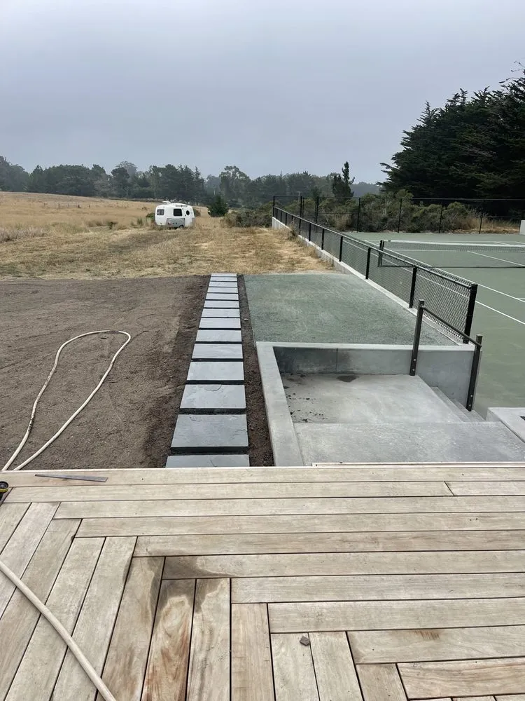 Custom lawn care service experts serving Fairfax, CA - Elliott Land Management