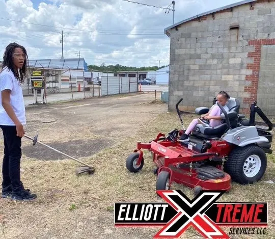Expert landscaping services for beautiful yards across Warner Robins, GA - Elliott Xtreme Services