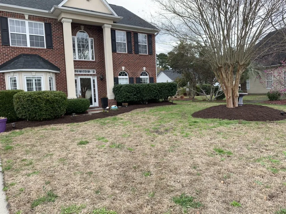 Custom lawn care service in Galivants Ferry, SC - Elliott’s Lawn Care
