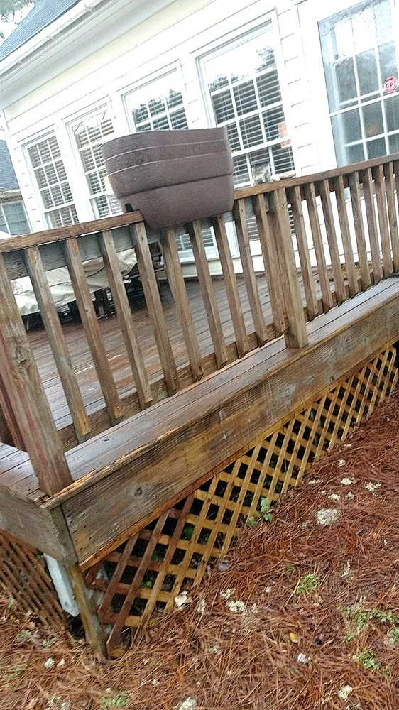 Professional outdoor landscaping experts serving Goldsboro, NC - Elliott's Lawn care