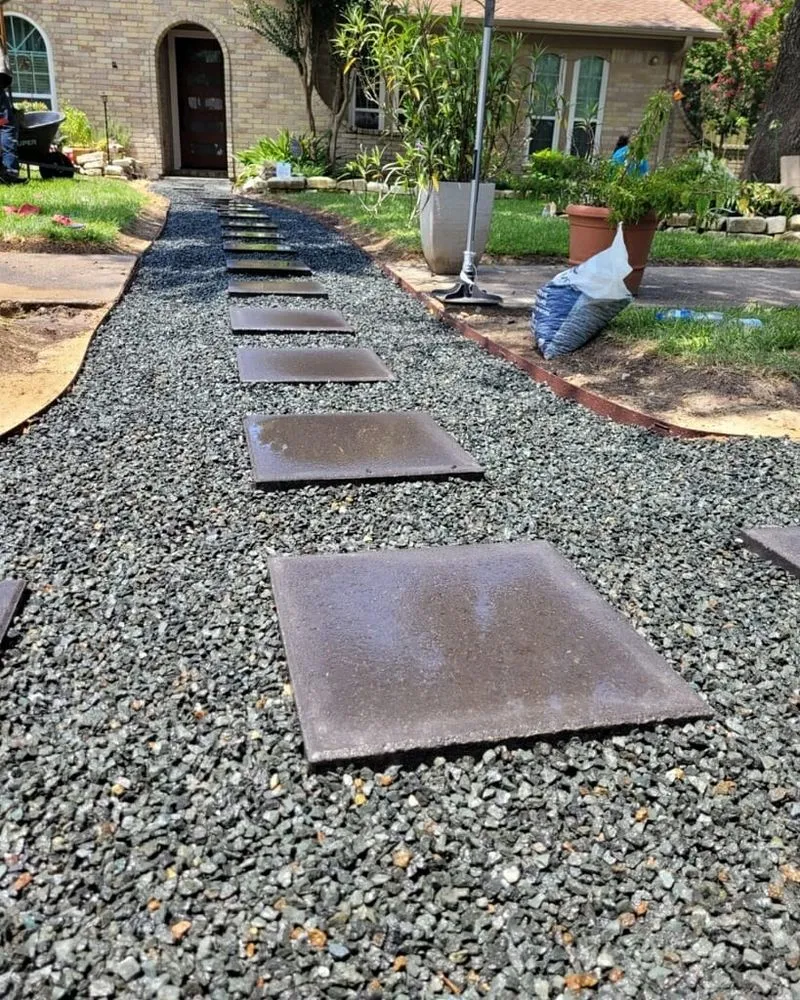 Top-rated yard cleanup service with custom design across Dickinson, TX - Elliotts Lawn Home Services