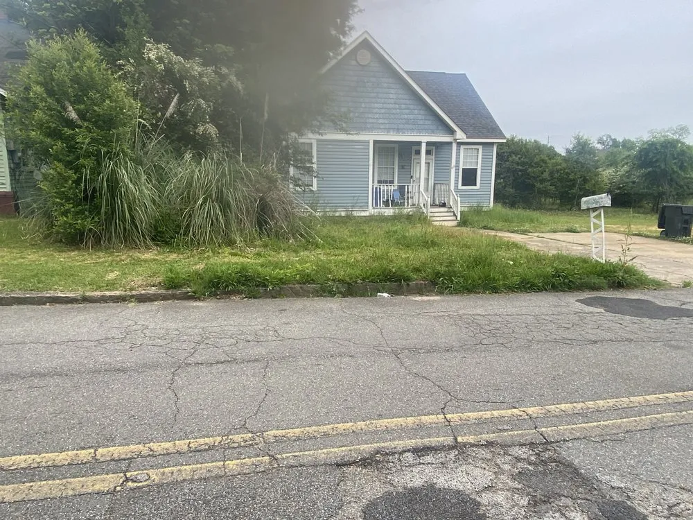 Professional yard maintenance in Americus, GA by Elliotts Lawn Solution