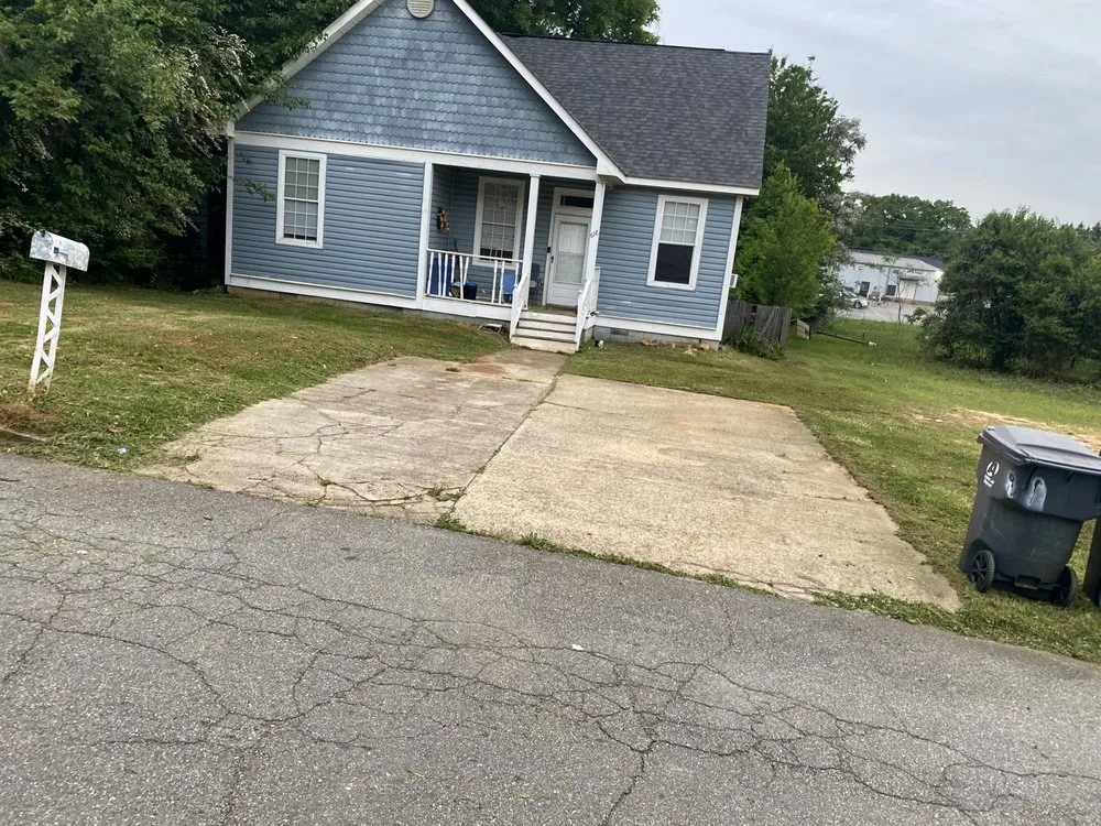 Affordable garden landscaping for beautiful yards across Americus, GA - Elliotts Lawn Solution