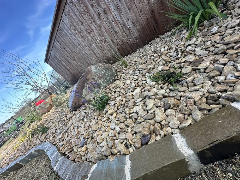 Reliable lawn care service for homes in Waxahachie, TX by Ellis County Landscapes