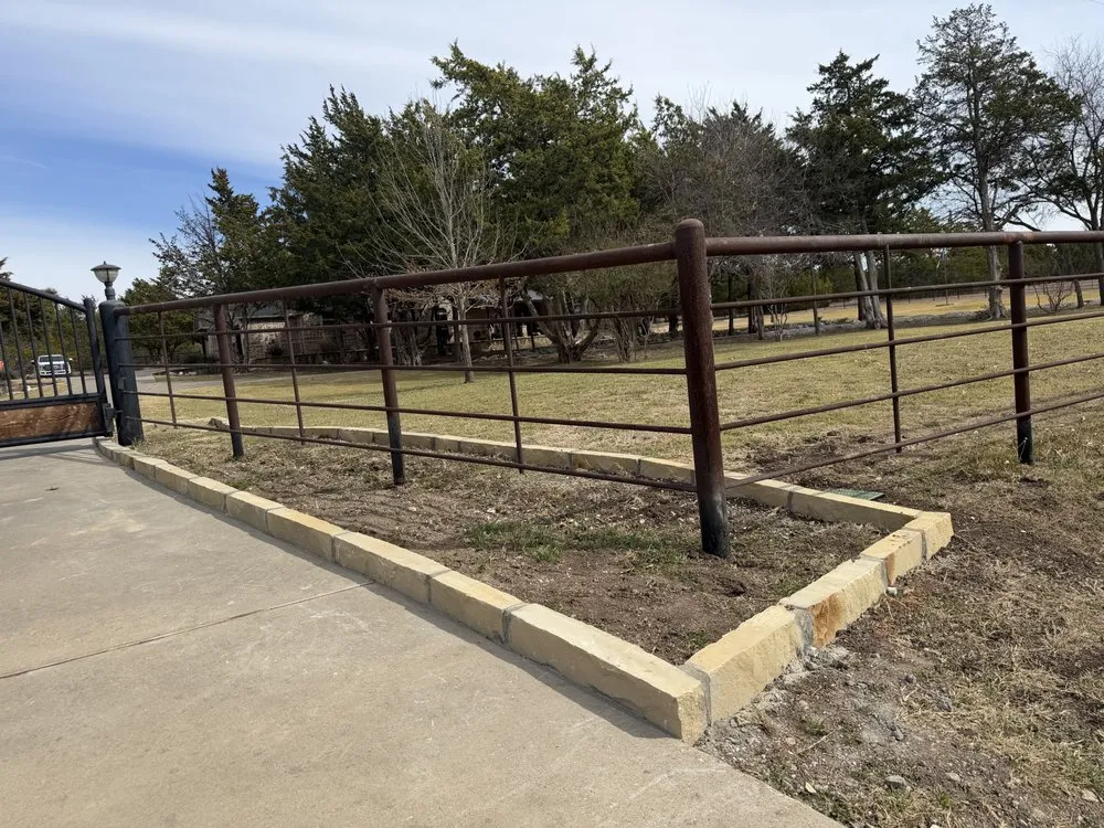 Local yard cleanup service for beautiful yards in Waxahachie, TX by Ellis County Landscapes