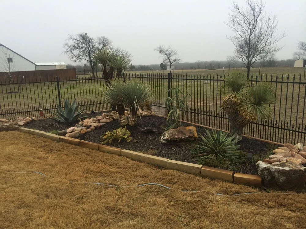 Custom outdoor landscaping in Waxahachie, TX by Ellis County Lawn & Landscape