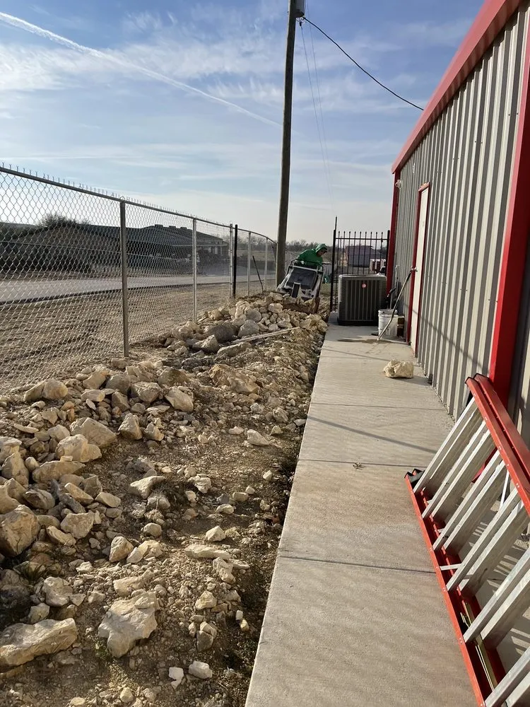 Top-rated lawn care service in Waxahachie, TX - Ellis County Lawn & Landscape